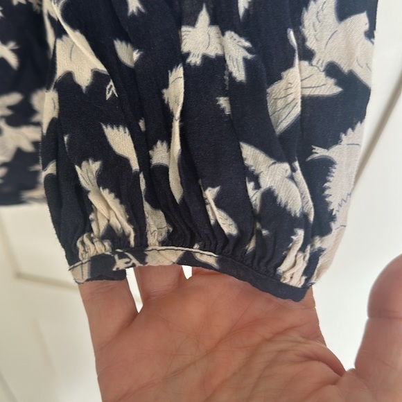 Maeve Anthropologie Ryukyu Bird Print Peasant Top - Picture 8 of 14